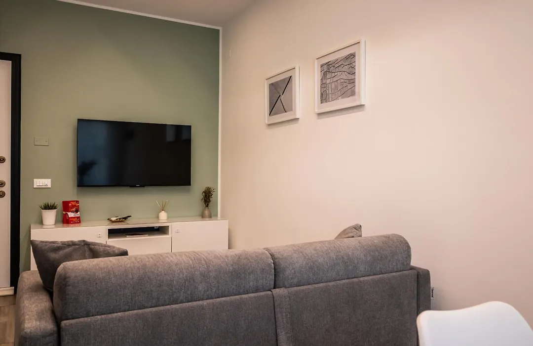 Crispi 89 Luxury Apartment-1